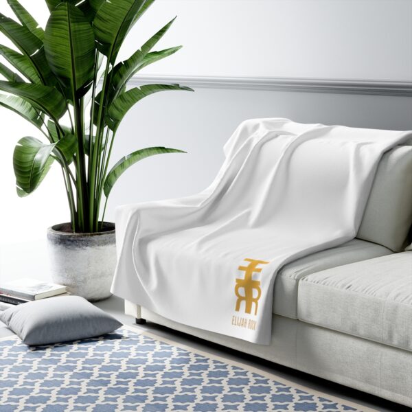 Sherpa Fleece Blanket - Image 7